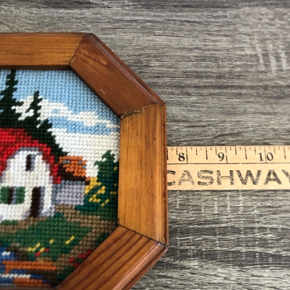 Vtg Rustic Octagonal Needlepoint Wall Art - Picture 7 of 13